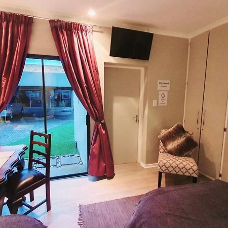 The Spare Bedroom Unit 1 Гаррісміт Екстер'єр фото